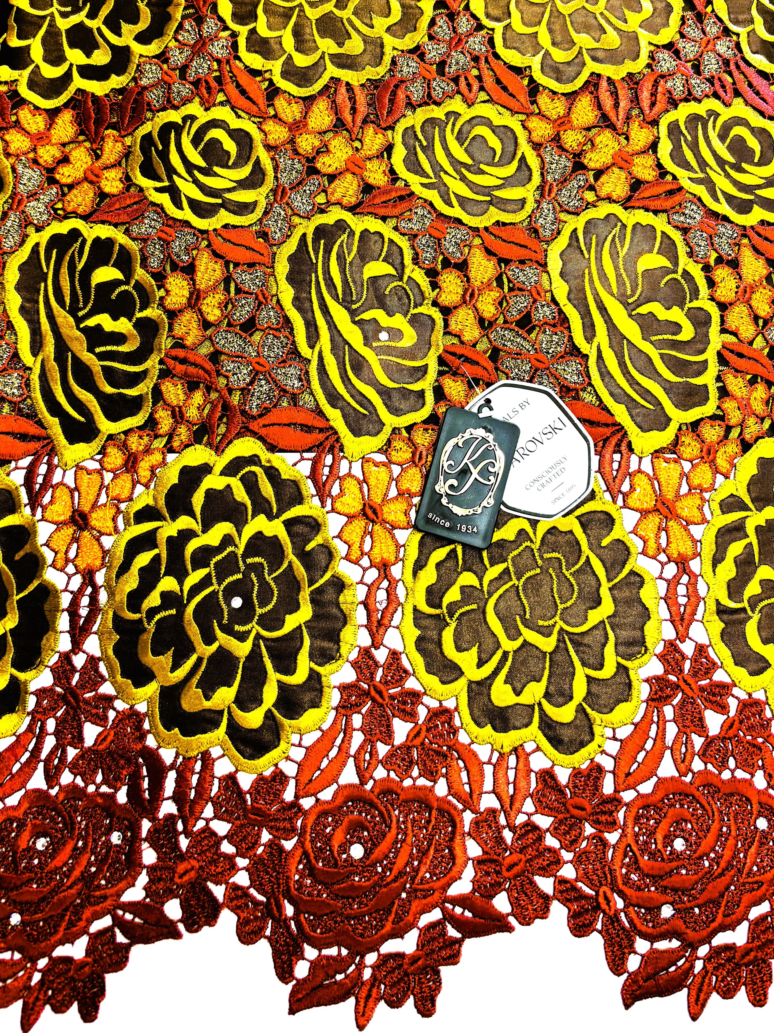 8019 Swiss Guipure Lace w/Applique & Swarovski