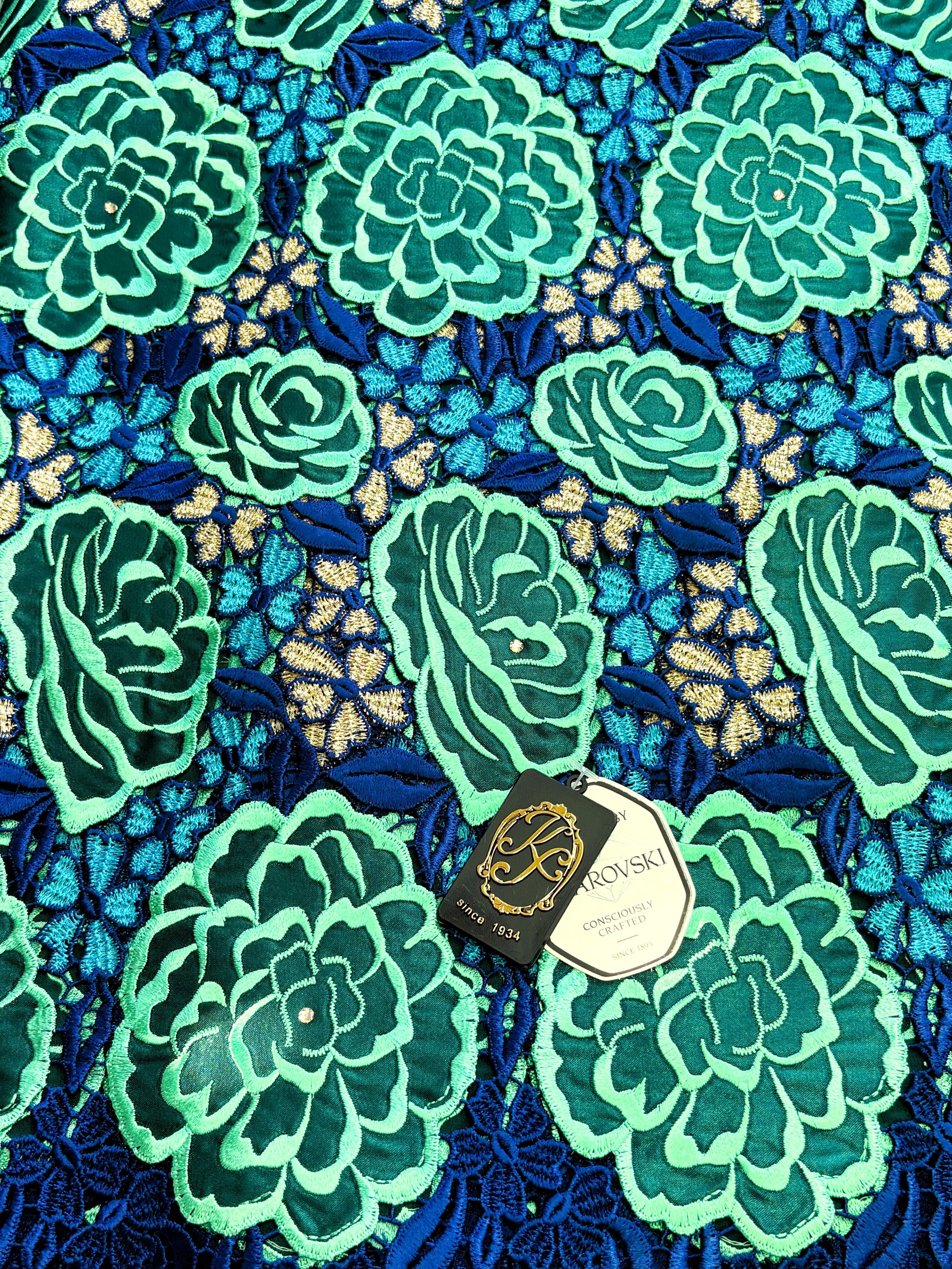 8019 Swiss Guipure Lace w/Applique & Swarovski