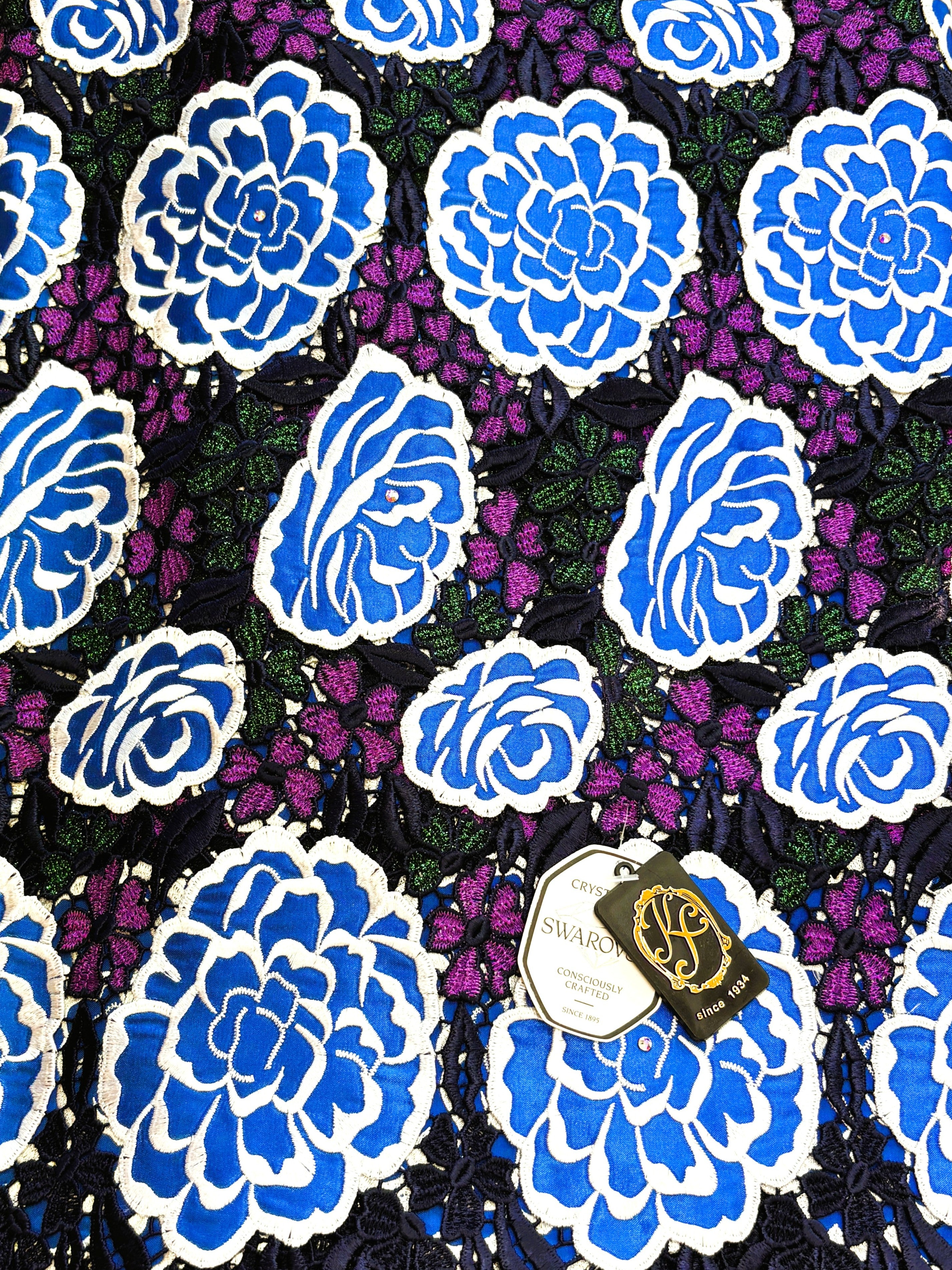 8019 Swiss Guipure Lace w/Applique & Swarovski