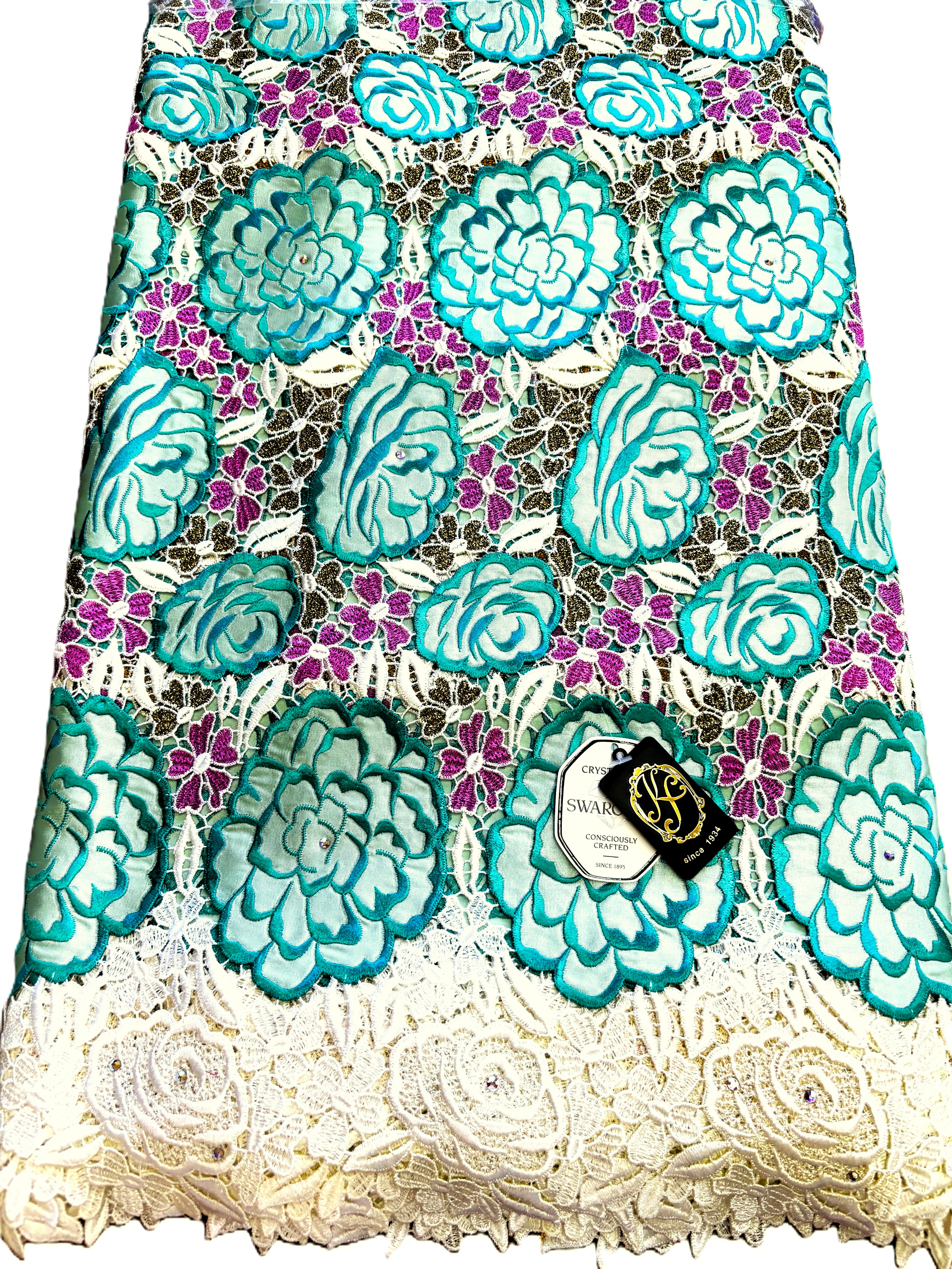 8019 Swiss Guipure Lace w/Applique & Swarovski